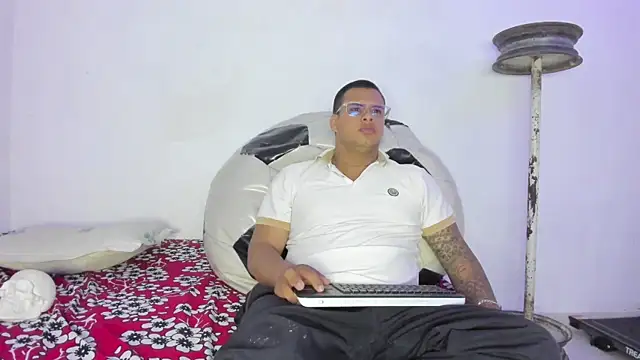 LucassFoster online show from 12, 11, 2025