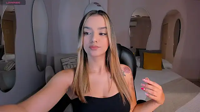 LaurentRosse1 online show from 15, 4, 2026