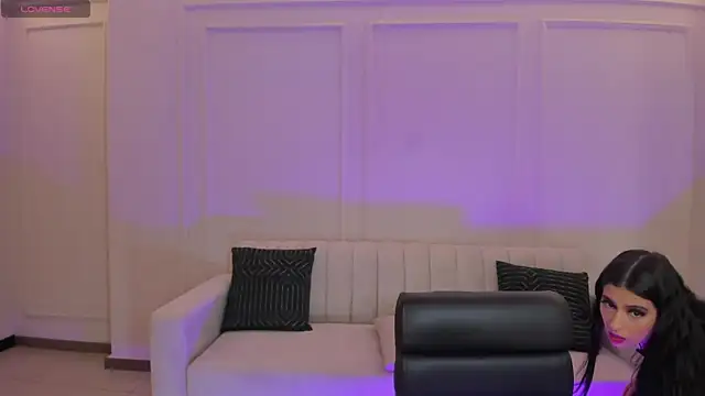 BellaConnorX online show from 14, 2, 2026