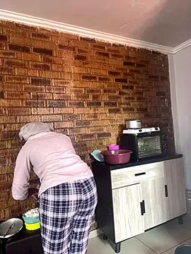 SP1CY MOMMY online show from 8, 11, 2025