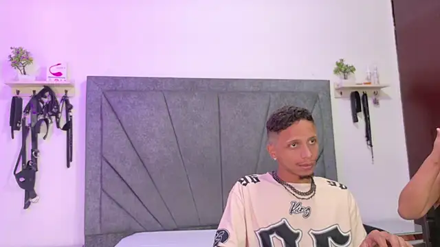 DamianandEva online show from 9, 4, 2026