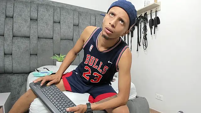 DamianandEva online show from 10, 11, 2025