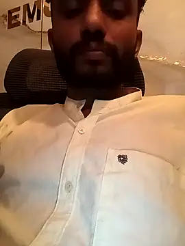 Snapshot of Advance01 chatting on 7, 11, 2025 Advance01 online show from 7, 11, 2025