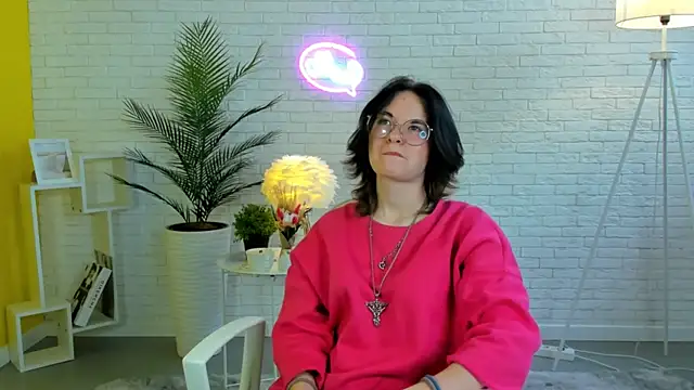 Snapshot of ClarindaKopischke chatting on 9, 11, 2025 ClarindaKopischke online show from 9, 11, 2025