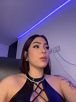 Snapshot of Raven_DeVille chatting on 26, 4, 2026 Raven DeVille online show from 26, 4, 2026