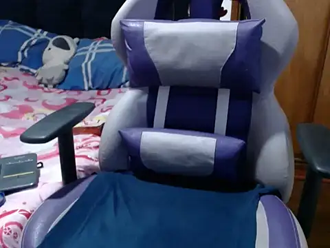 Snapshot of Angellove03 chatting on 11, 11, 2025 Angellove03 online show from 11, 11, 2025