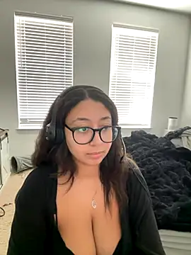 Snapshot of minha_baby chatting on 31, 10, 2025 minha baby online show from 31, 10, 2025