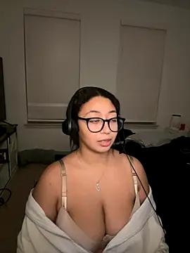 minha baby online show from 13, 11, 2025