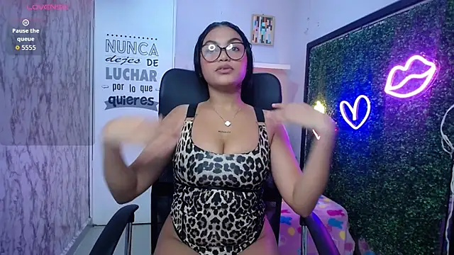 valeria martinez19 online show from 18, 11, 2025