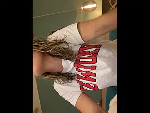 Snapshot of Catalleyasexy chatting on 11, 11, 2025 Catalleyasexy online show from 11, 11, 2025