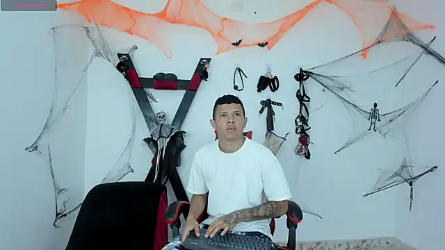 Steven19 LatinBoy online show from 30, 10, 2025