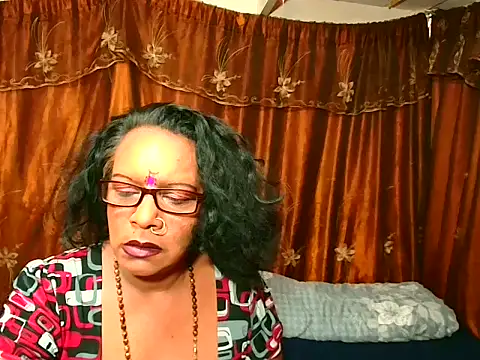 Snapshot of indianace69 chatting on 1, 12, 2025 indianace69 online show from 1, 12, 2025