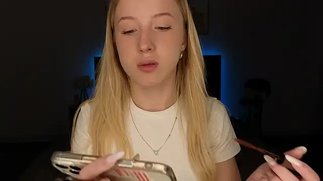 Snapshot of adele_armass chatting on 3, 5, 2026 adele armass online show from 3, 5, 2026