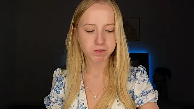 Snapshot of adele_armass chatting on 3, 6, 2026 adele armass online show from 3, 6, 2026