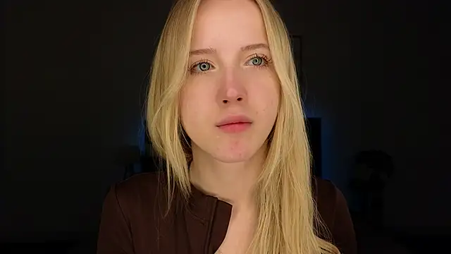 Snapshot of adele_armass chatting on 28, 5, 2026 adele armass online show from 28, 5, 2026
