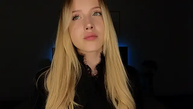Snapshot of adele_armass chatting on 13, 5, 2026 adele armass online show from 13, 5, 2026
