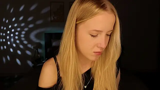 Snapshot of adele_armass chatting on 10, 6, 2026 adele armass online show from 10, 6, 2026