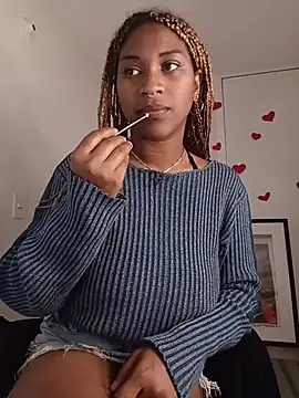 Snapshot of EvonyFoxxx chatting on 4, 7, 2026 EvonyFoxxx online show from 4, 7, 2026