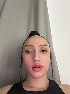 Snapshot of BabyLauritaa chatting on 7, 7, 2026 BabyLauritaa online show from 7, 7, 2026