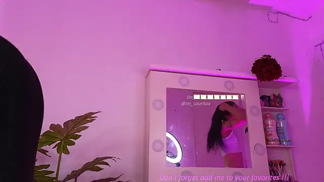 Snapshot of BabyLauritaa chatting on 8, 7, 2026 BabyLauritaa online show from 8, 7, 2026