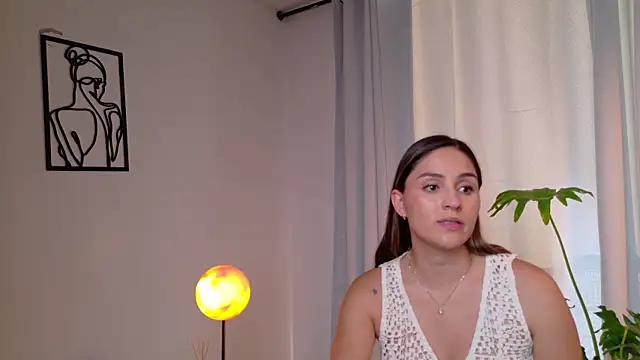 VictoriaNova  online show from 14, 7, 2026