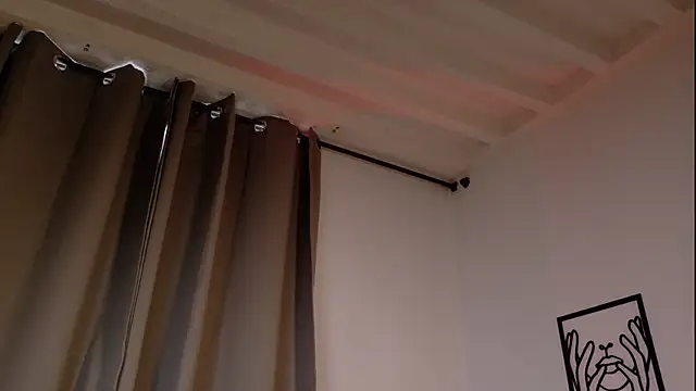 VictoriaNova  online show from 12, 2, 2026