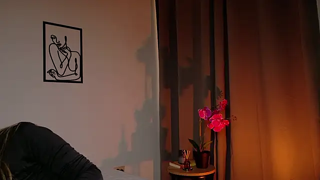 Snapshot of VictoriaNova_ chatting on 21, 5, 2026 VictoriaNova online show from 21, 5, 2026