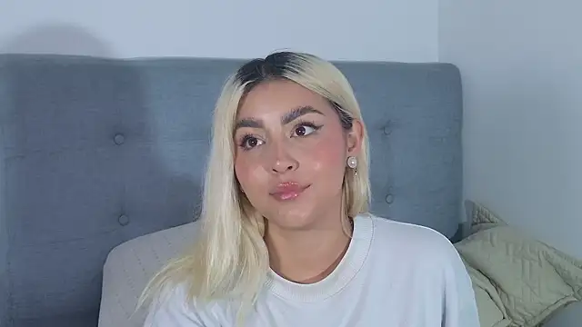 Elina Hills online show from 4, 12, 2025