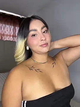 Snapshot of Elina_Hills chatting on 17, 6, 2026 Elina Hills online show from 17, 6, 2026