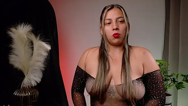 Zara Nova online show from 16, 4, 2026