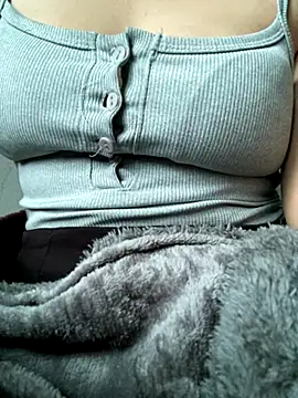 Snapshot of lylyyou chatting on 2, 12, 2025 lylyyou online show from 2, 12, 2025