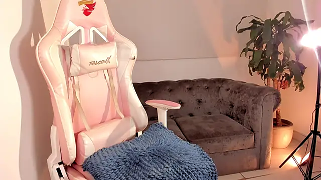 Snapshot of eva__s chatting on 30, 5, 2026 eva s online show from 30, 5, 2026