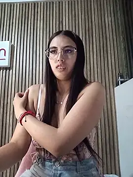 Valk submissive online show from 9, 4, 2026