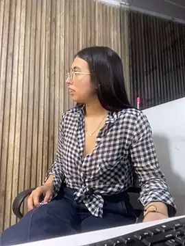 Valk submissive online show from 8, 3, 2026