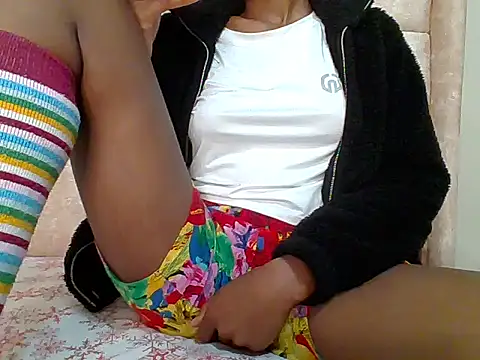 Petite baby5 online show from 30, 5, 2026