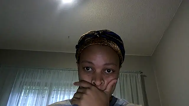 Snapshot of NewBeginnings8 chatting on 30, 4, 2026 NewBeginnings8 online show from 30, 4, 2026