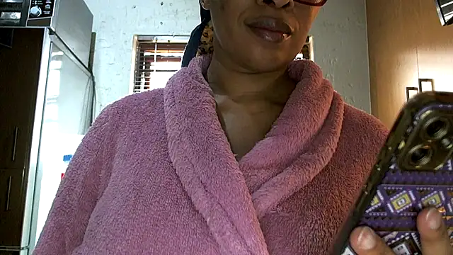 Snapshot of NewBeginnings8 chatting on 25, 4, 2026 NewBeginnings8 online show from 25, 4, 2026