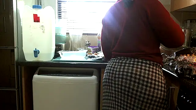 NewBeginnings8 online show from 9, 3, 2026