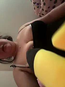 bratapple420 online show from 16, 11, 2025