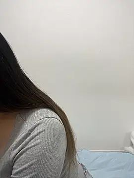 Snapshot of emiri_da_nyan chatting on 23, 5, 2026 emiri da nyan online show from 23, 5, 2026