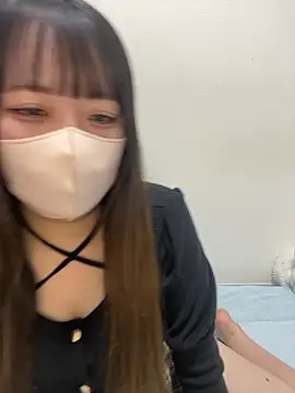Snapshot of emiri_da_nyan chatting on 18, 5, 2026 emiri da nyan online show from 18, 5, 2026