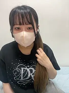 Snapshot of emiri_da_nyan chatting on 16, 5, 2026 emiri da nyan online show from 16, 5, 2026