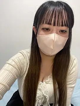 Snapshot of emiri_da_nyan chatting on 22, 5, 2026 emiri da nyan online show from 22, 5, 2026