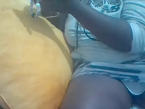 Snapshot of tyimi chatting on 31, 10, 2025 tyimi online show from 31, 10, 2025