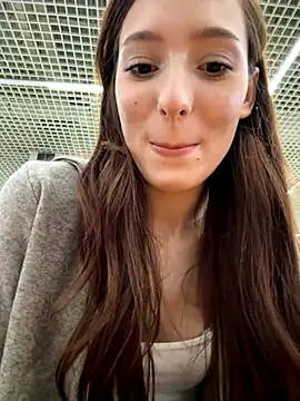 LilluKatten online show from 5, 11, 2025