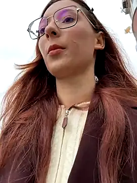 LilluKatten online show from 2, 12, 2025