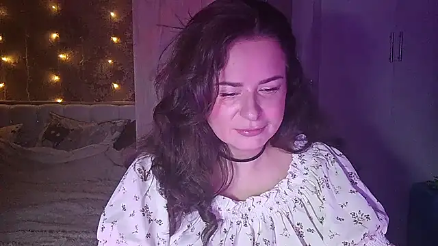 Snapshot of Heavened_Luna chatting on 8, 11, 2025 Heavened Luna online show from 8, 11, 2025