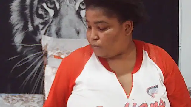 MassiveBoobsxxxx online show from 3, 2, 2026