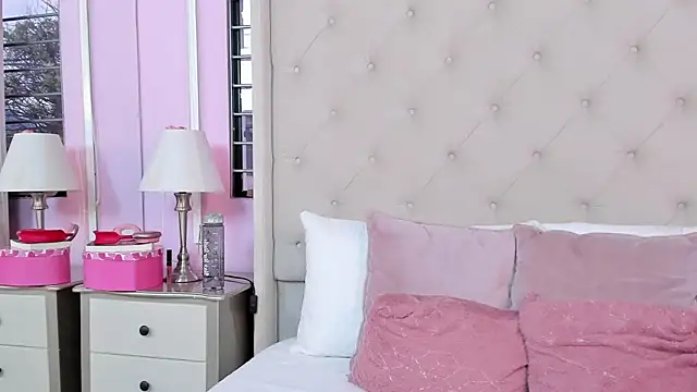 scarlett leblanc  online show from 14, 1, 2026