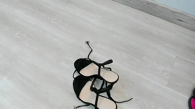 scarlett leblanc  online show from 4, 4, 2026